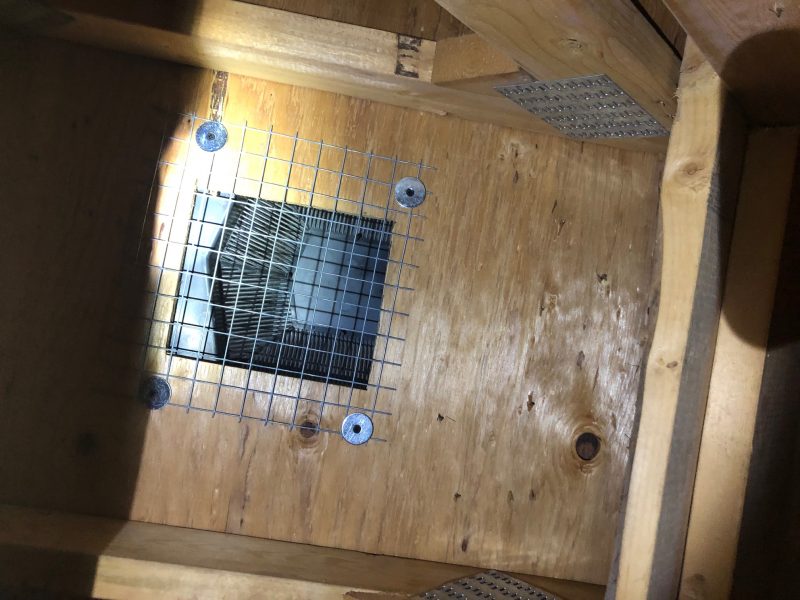 House Structure block the entry of raccoon